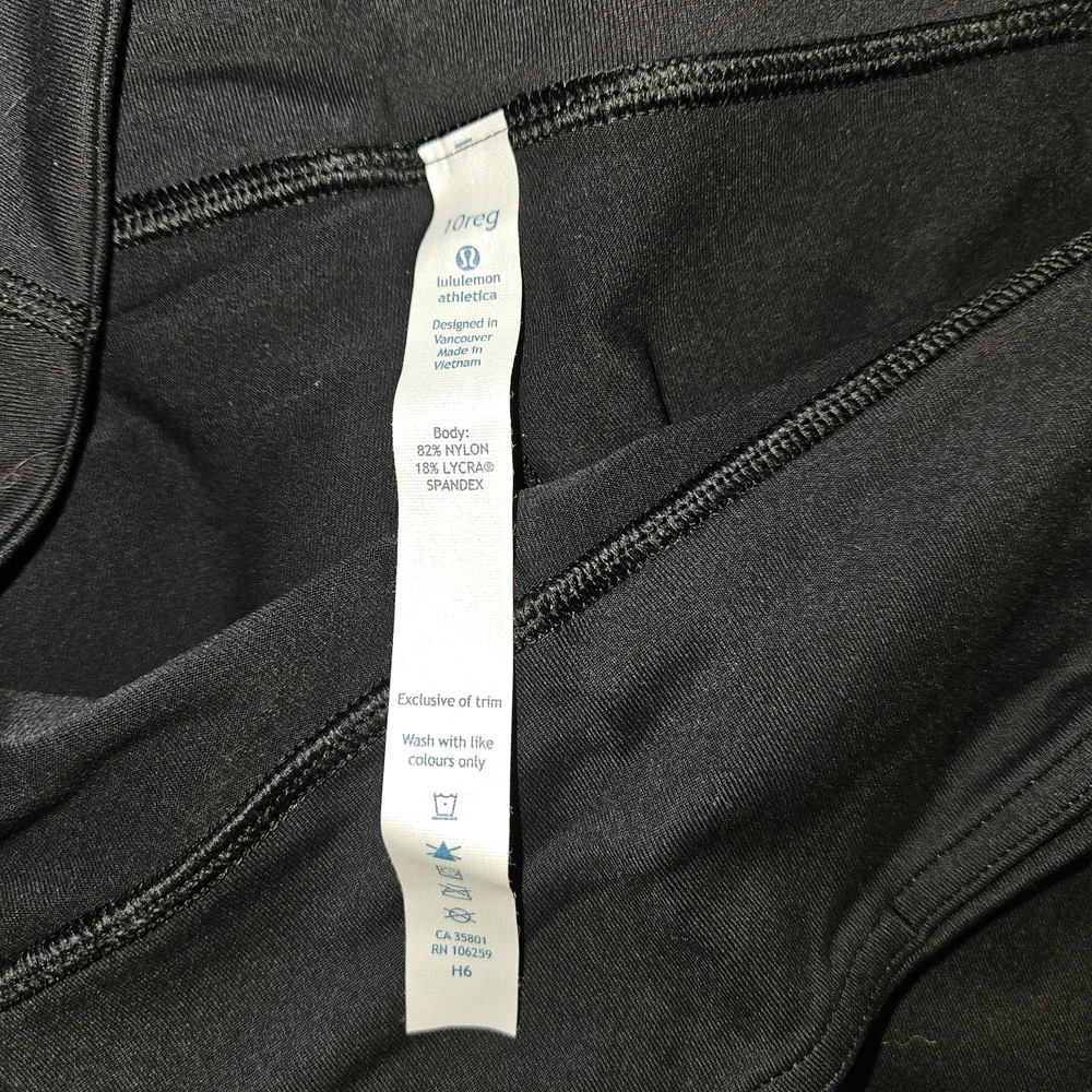 lululemon athletica Black Groove Pant Slim-R - Picture 2 of 8